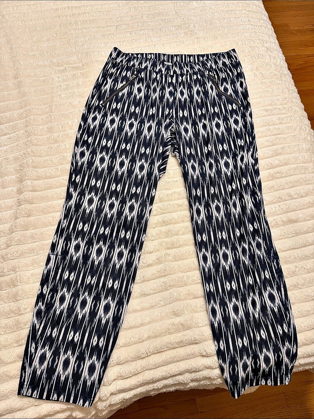Athleta Reflection Aspire Ankle Pant Blue & White Size 12